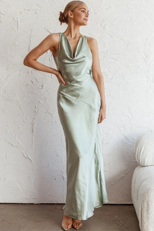 Women's Comfy Attire For Lounging Embrace New Fashion Cassiopeia Open Back Maxi Dress Pistachio