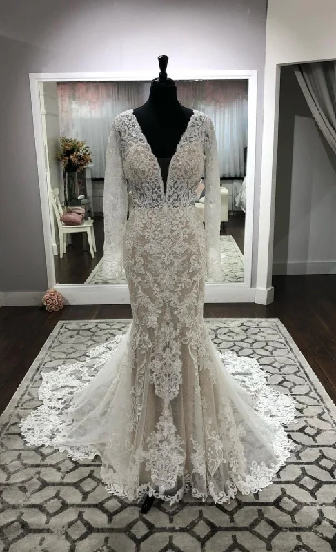 Chic Clothes For Women Chic & Cozy Collection Keyhole Back Long Sleeve Lace Mermaid Wedding Dress