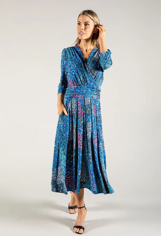 Casual Apparel For Women Additional Time-Limited Offers Peacock Print Wrap Bodice Dress