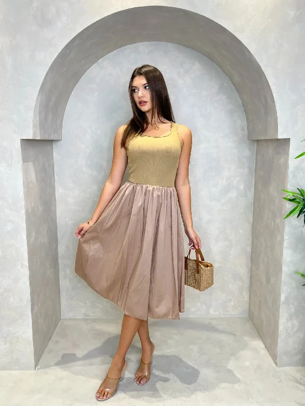 Stylish Women's Clothing Unleash Your Fashion Puff Midi Dress