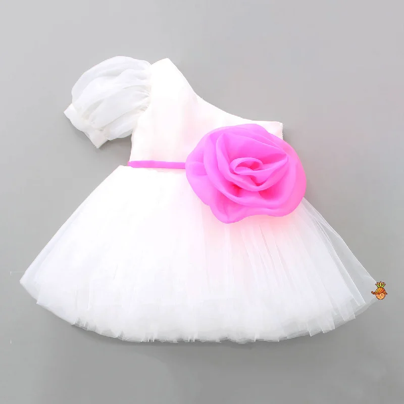 Women's Fashionable Clothing Sets New Styles Just In One Shoulder Swirled Flower Enhanced Flared White Dress