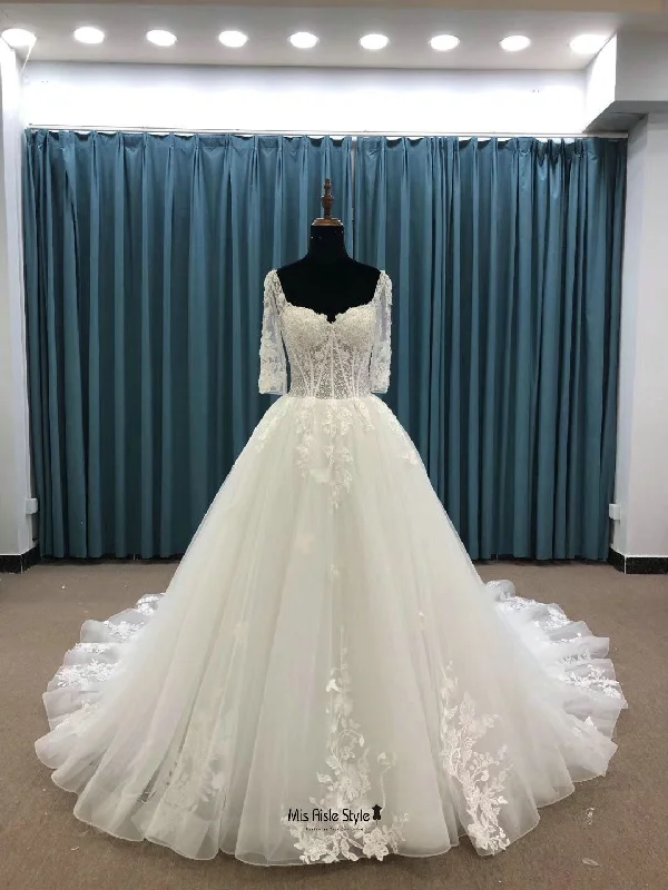 Women's Clothing With Trendy Designs Vintage-Inspired Style Offers Half Sleeve Sexy Illusion Lace Wedding Dress