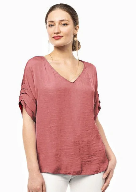 Vintage-Inspired Style Offers Canyon Rose Layered Sleeve Top