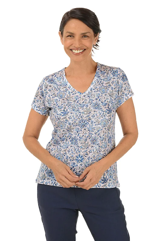 Imeless Style Forget-Me-Not Studded V-Neck Top