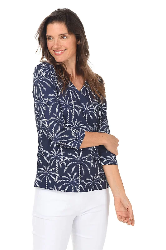 Fashionista Favorites Rope Palms Classic UPF50+ V-Neck Top