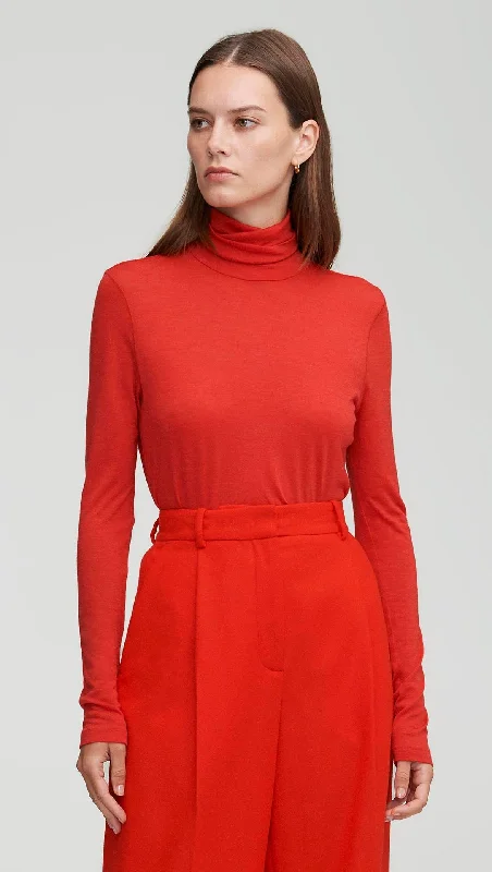 Must Haves Skinny Turtleneck in Merino Silk Jersey | Scarlet