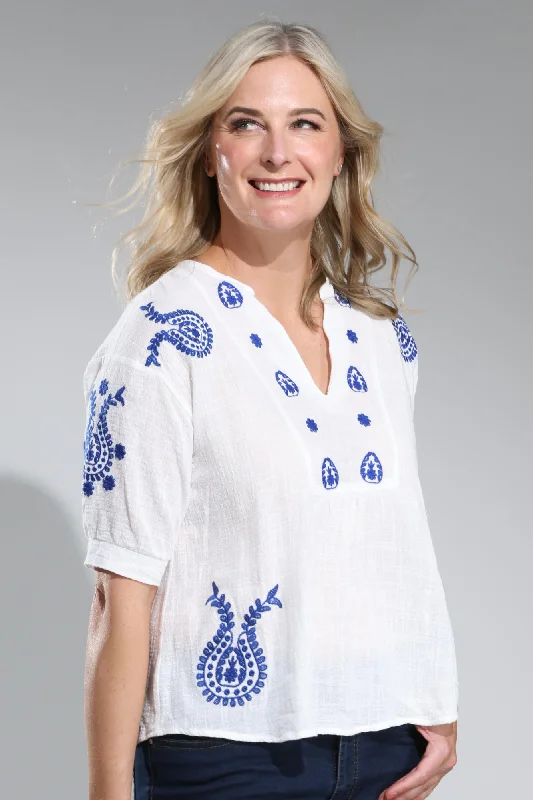 Chic & Modern Sales 100% Cotton embroidered Top | White/Marine | 4663A1