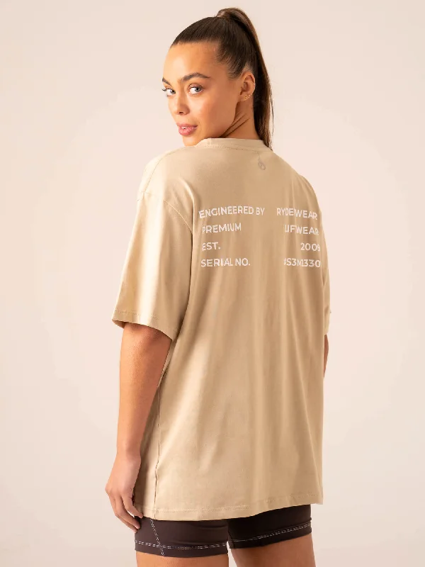 Women's Vintage-Inspired Outfit Affordable Luxury Fashion Industry Oversized T-Shirt - Sandstone