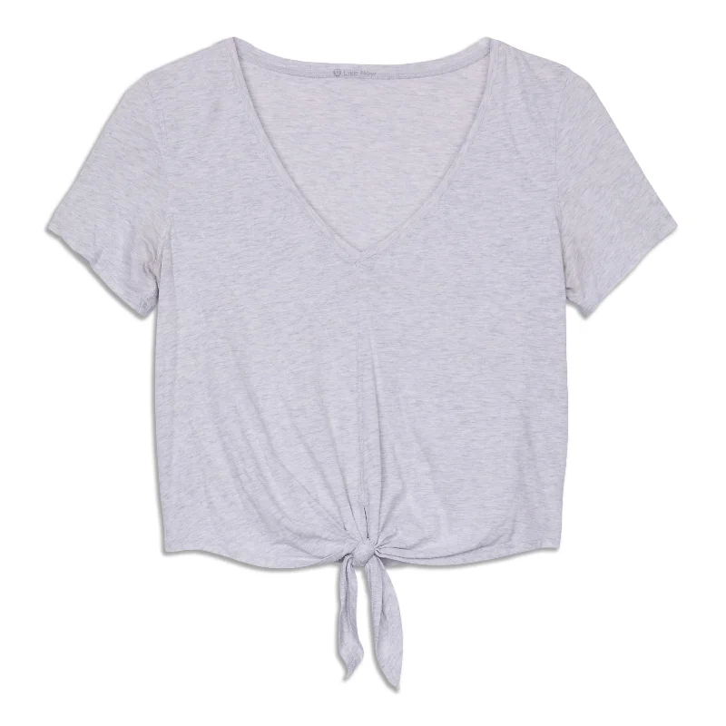 Sustainable Women's Apparel Chic Style, Always In Vogue Knot Gonna Fly T-Shirt - Resale