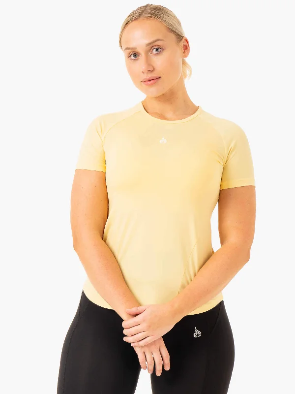 Modern Women's Outfit Athleisure Style Sale Level Up Training T-Shirt - Butter